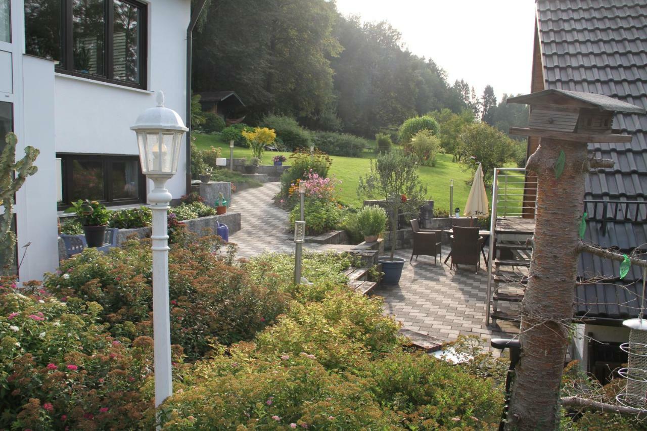 Apartment Mit Burgblick Im Gruenen, Familie Held 부르그탄 외부 사진