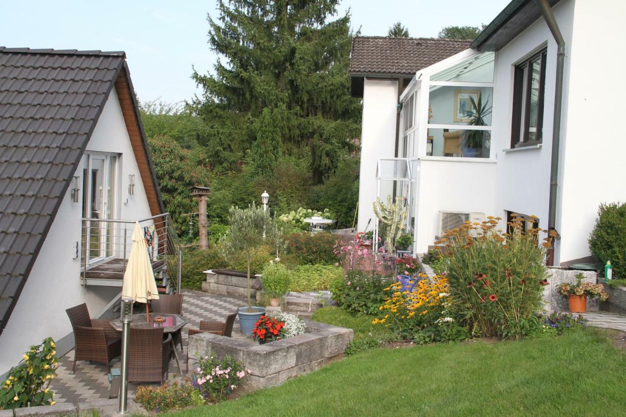 Apartment Mit Burgblick Im Gruenen, Familie Held 부르그탄 외부 사진