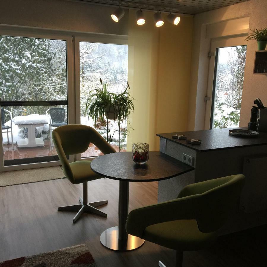 Apartment Mit Burgblick Im Gruenen, Familie Held 부르그탄 외부 사진